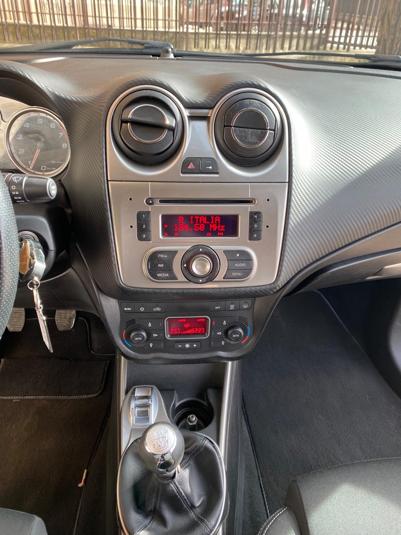 Alfa Romeo MiTo 1.4 T 120 CV GPL Distinctive Premium Pack