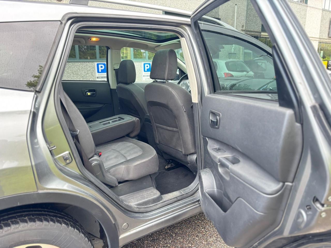 Nissan Qashqai Qashqai+2 2.0 dCi DPF Tekna 4x4 * 7 POSTI