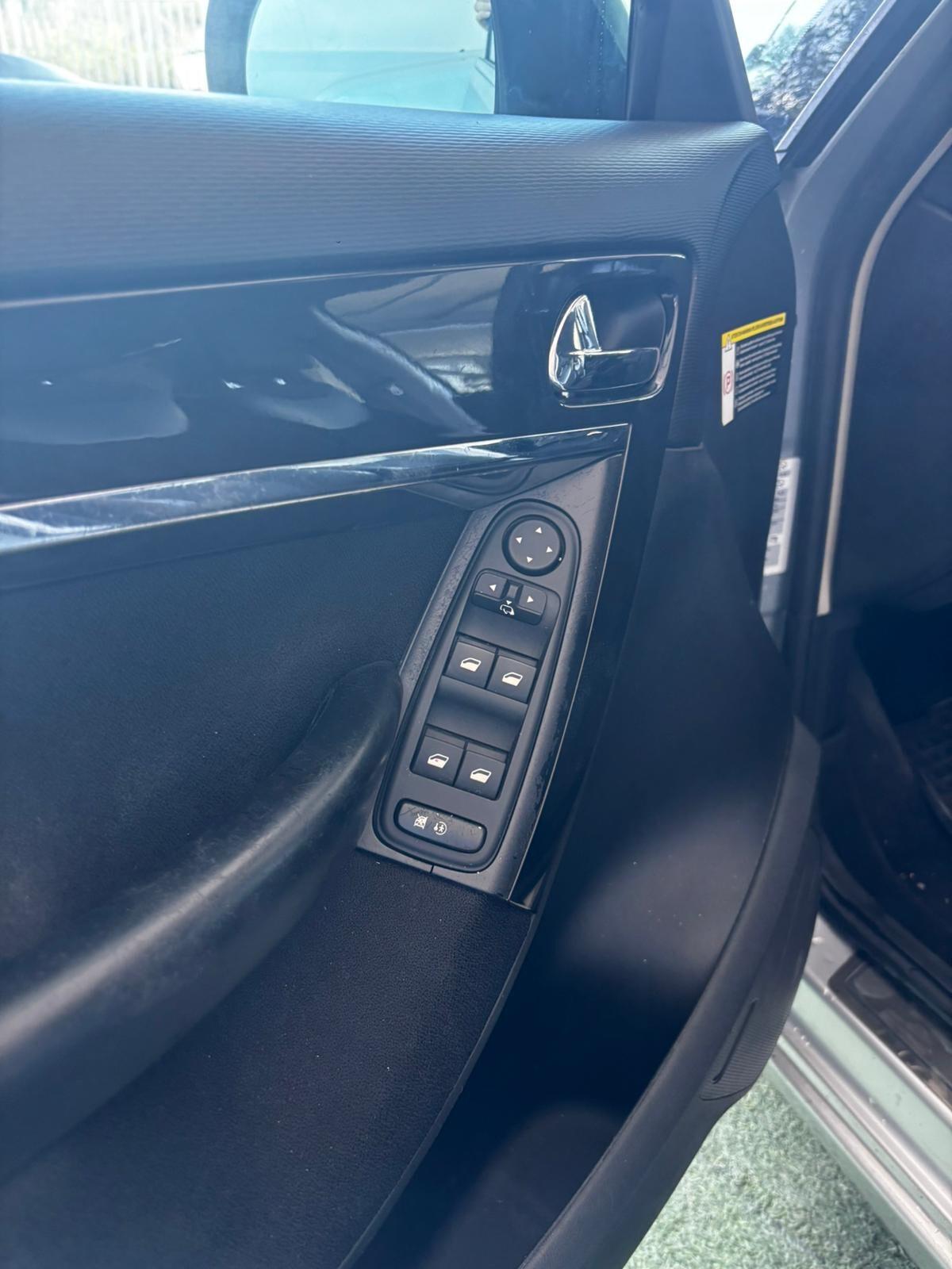 Citroen C4 Picasso Grand 1.6 e-HDi 110 FAP CMP6 Exclusive (82 kw)