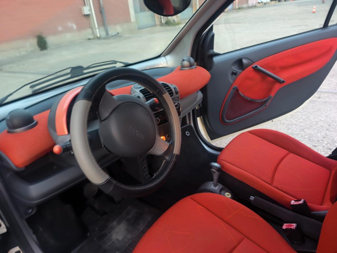 Smart ForTwo 2006--700 Benzina Neopatentati