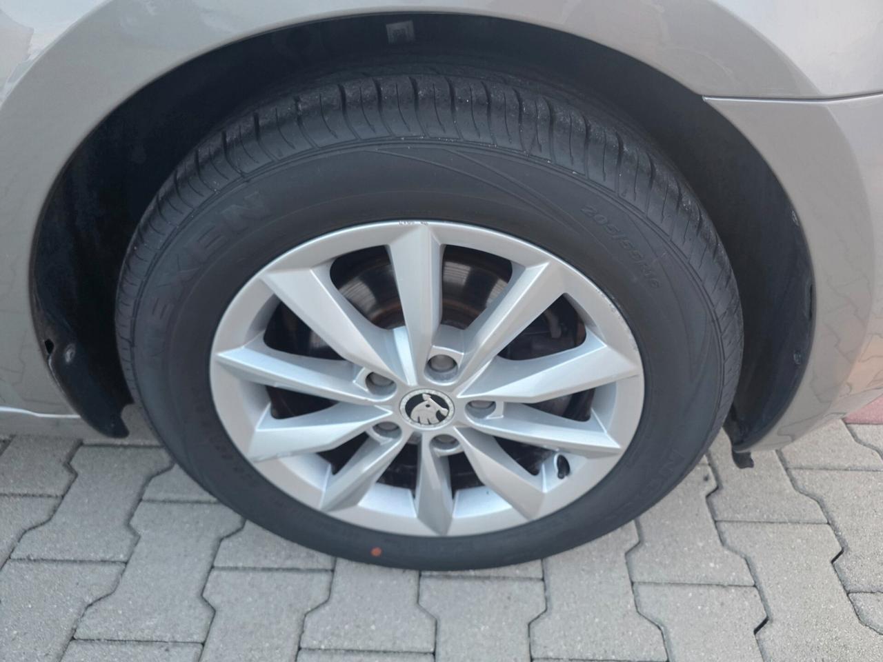 Skoda Octavia 1.6D fuul automatic garantita 12 mesi