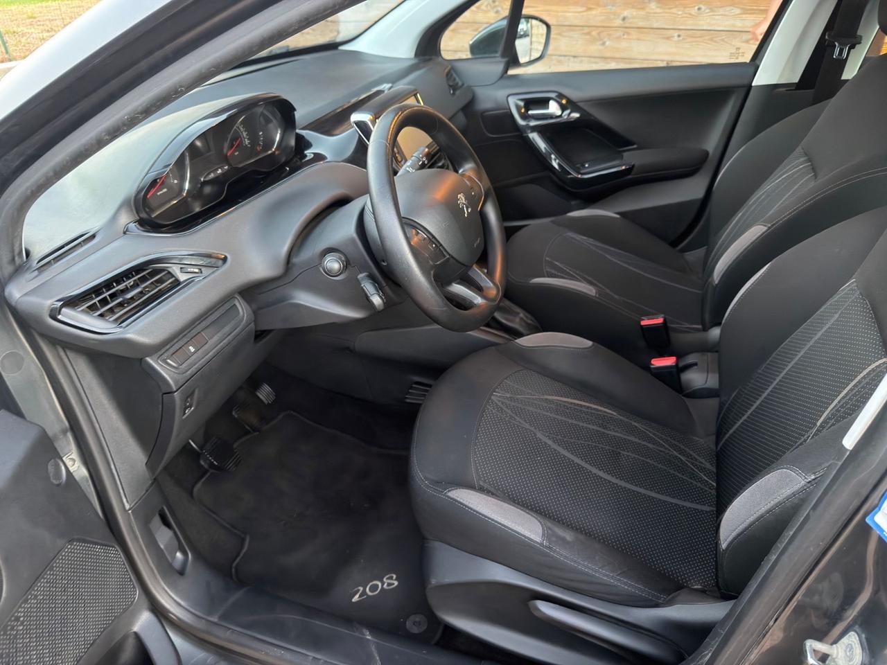 Peugeot 208 1.4 HDi 68 CV 5 porte Access