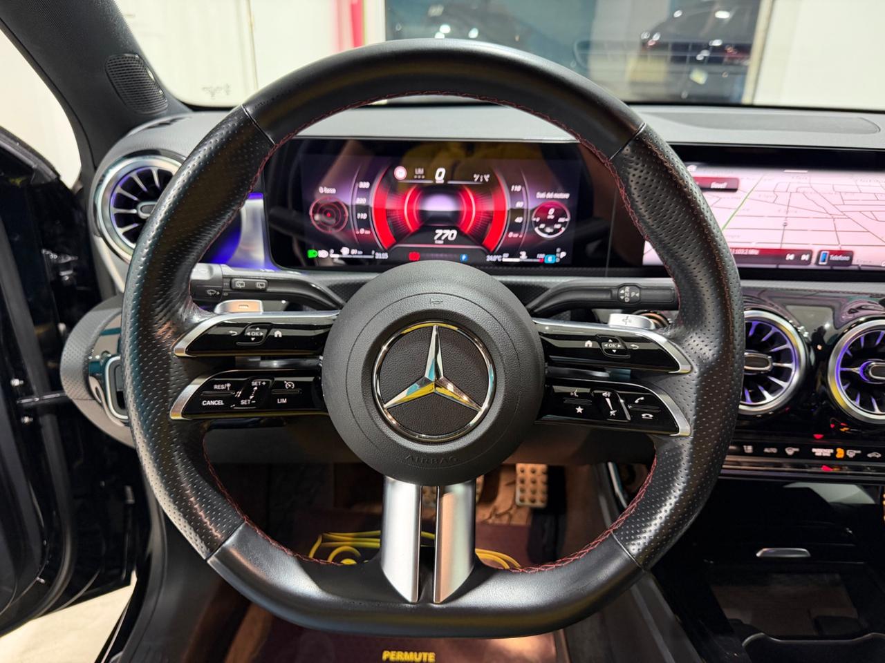 MERCEDES CLASSE A200D *NIGHT EDITION *PREMIUM *UNICOPROPRIETARIO