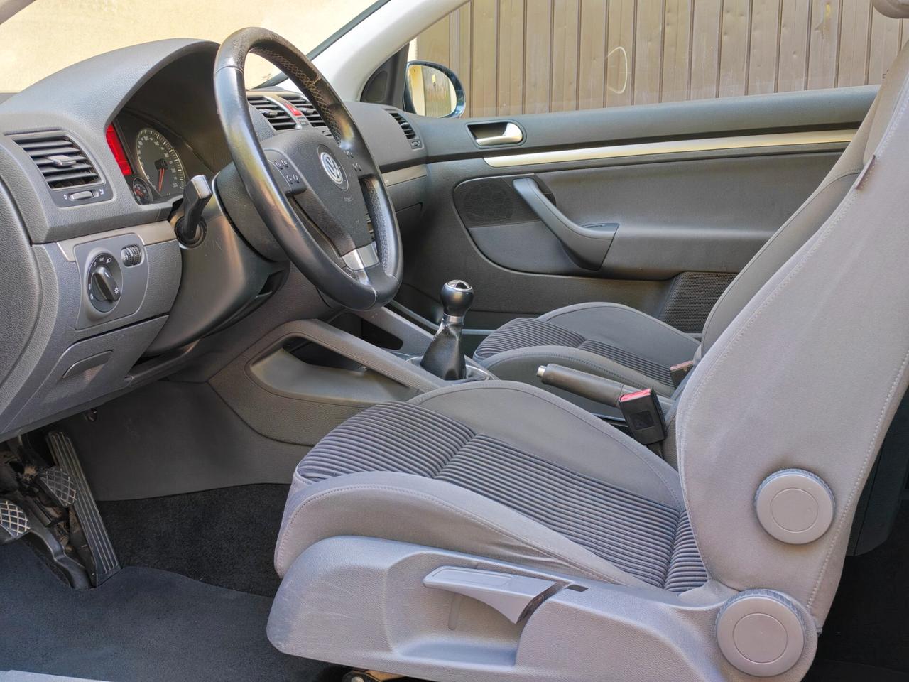 Volkswagen Golf 1.6 BENZINA 115cv / Uniproprietario