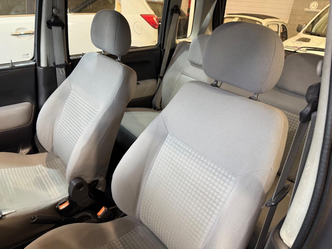 Opel Agila 1.2 16V Enjoy