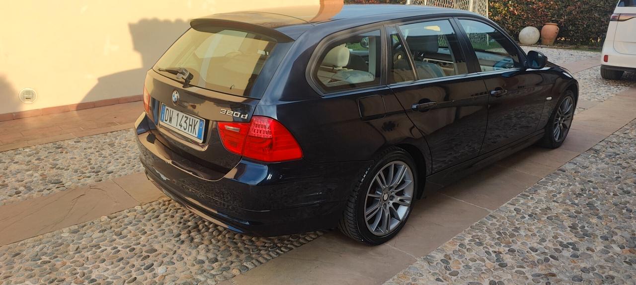 Bmw 320 320d cat Touring Attiva
