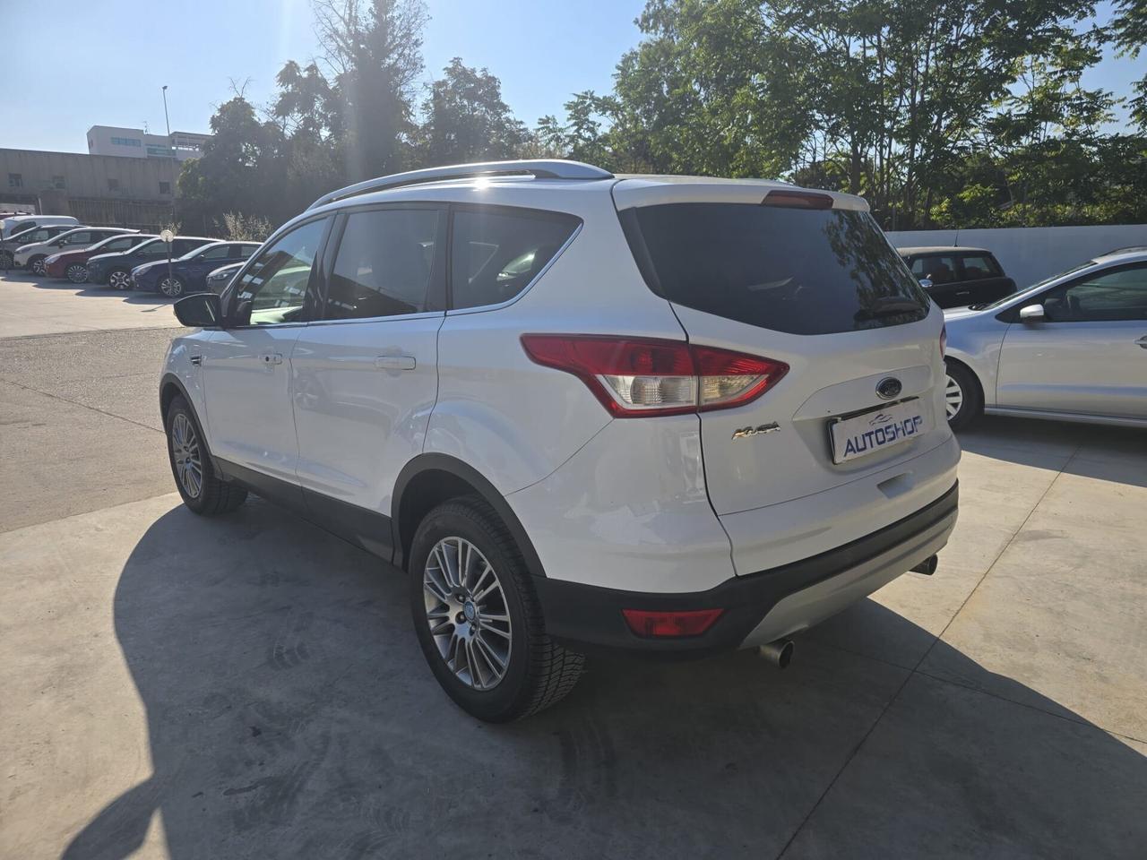 Ford Kuga 2.0 TDCI 140 CV 4WD Titanium