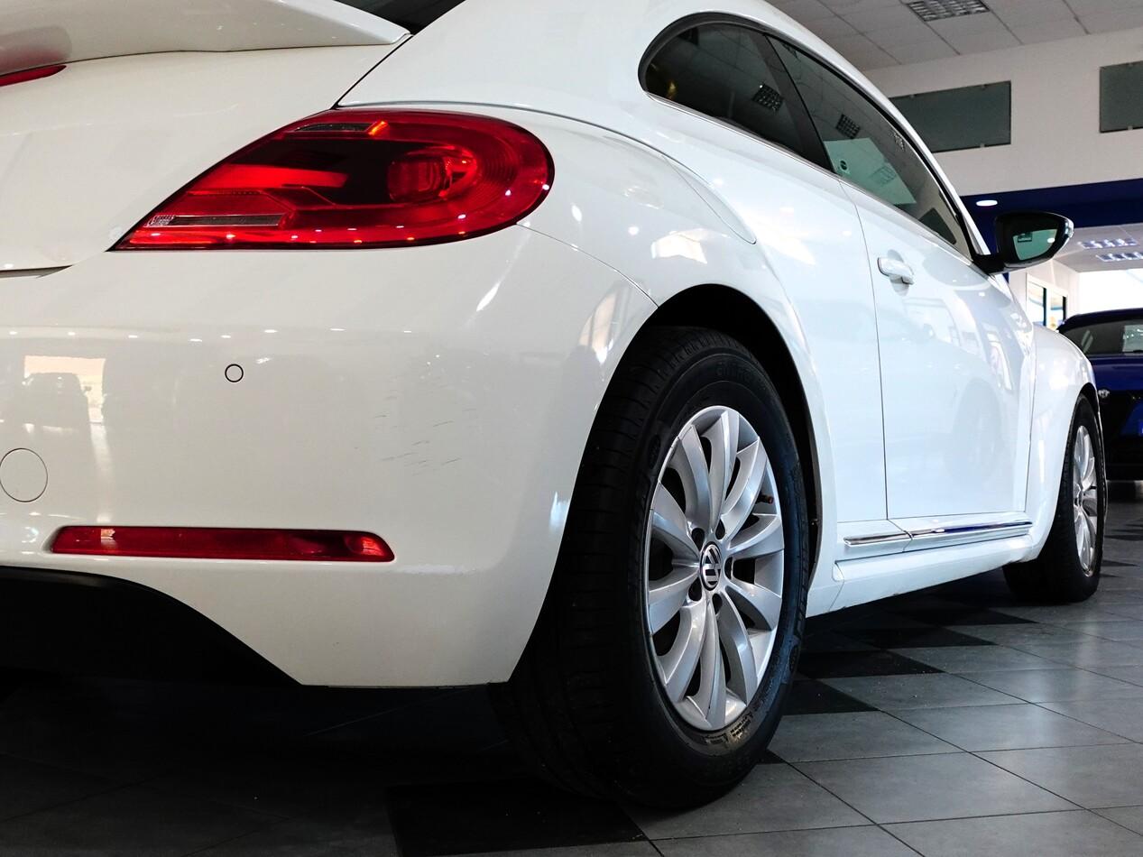 Volkswagen Maggiolino Berlina 1.6 TDI 105 CV DESIGN
