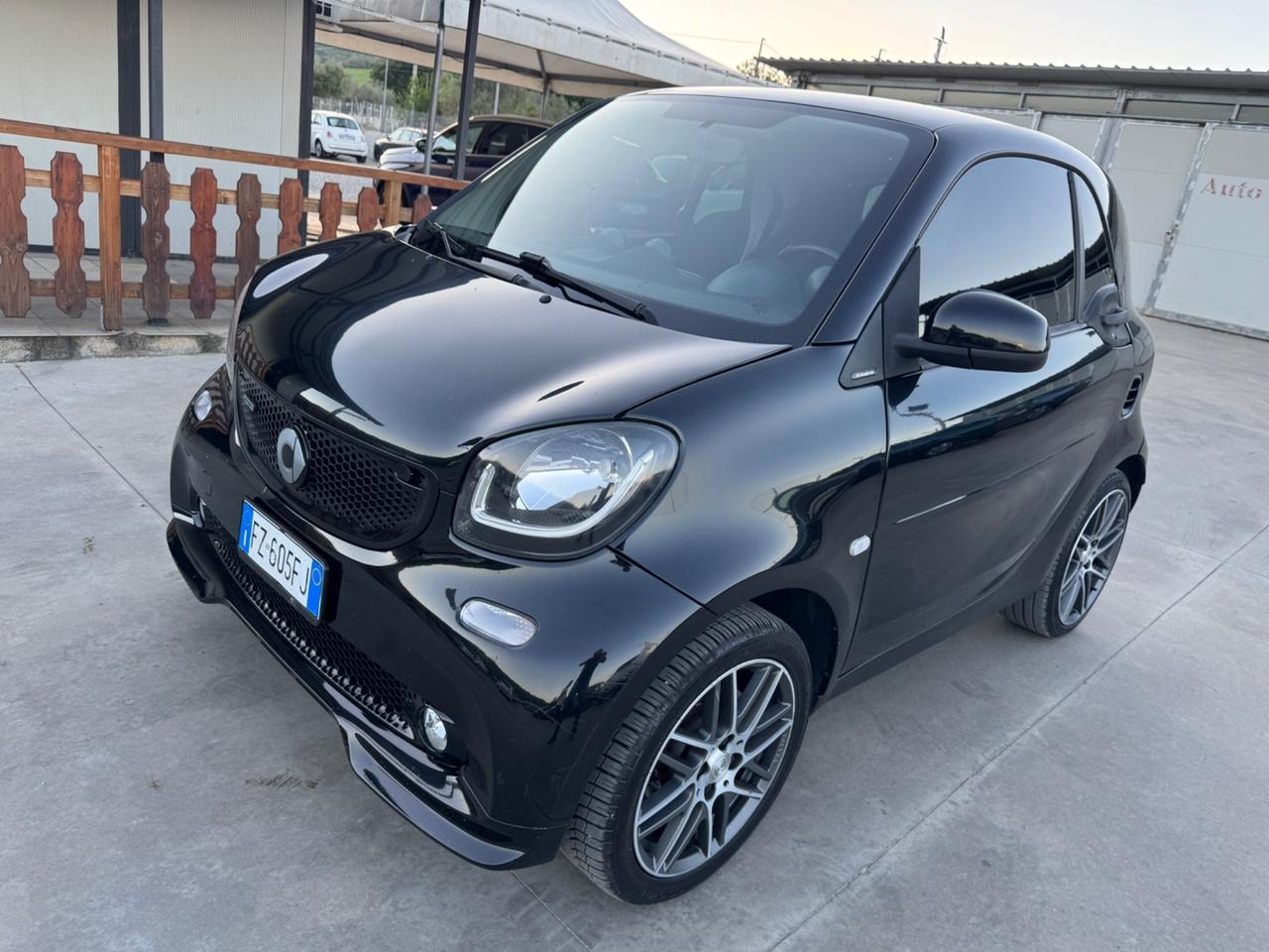 Smart ForTwo 1.0 70cv ALLESTIMENTO BRABUS