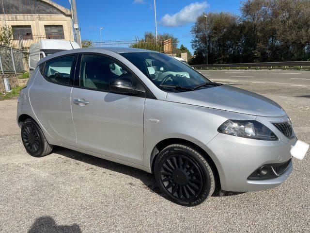 LANCIA Ypsilon 1.0 5 porte