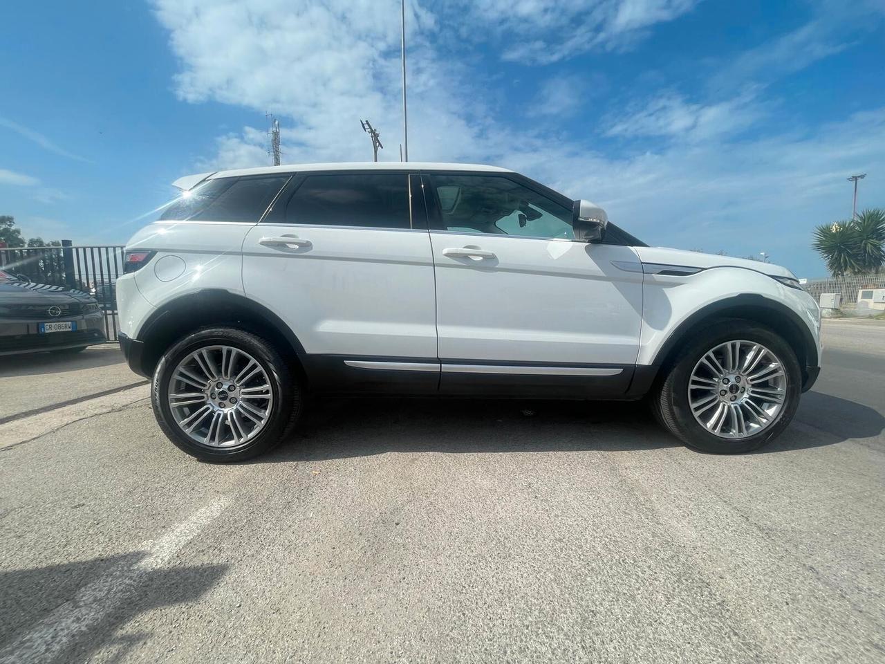 Land Rover Range Evoque 2.2 TD4 5p. Prestige