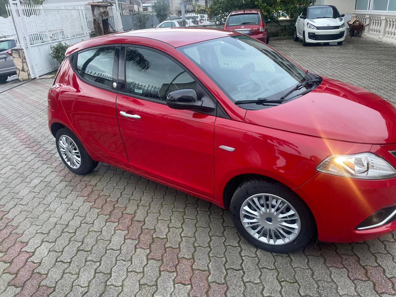 Lancia Ypsilon 1.2 69 CV 5 porte GPL Ecochic Silver