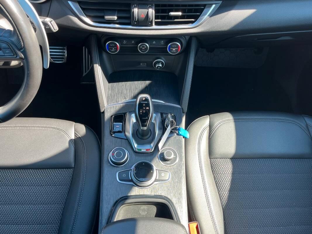 Alfa Romeo Stelvio 2.2 t Sprint rwd 160cv auto
