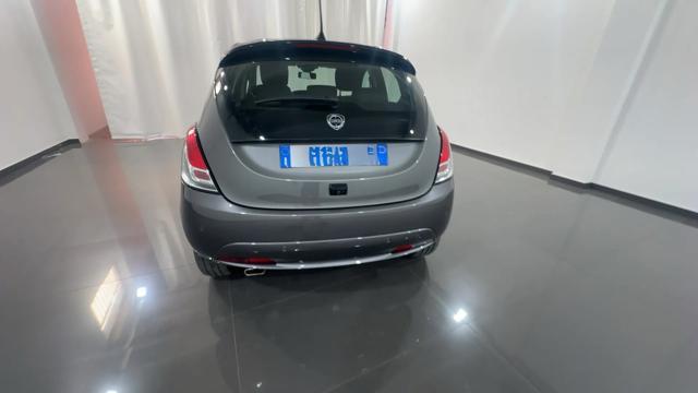 LANCIA Ypsilon 1.0 FireFly S&S Hybrid PLATINO - VARI COLORI!