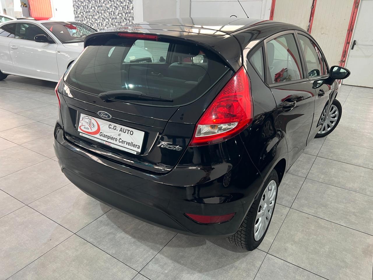 Ford Fiesta 1.4 97 CV - GPL Titanium - 2010