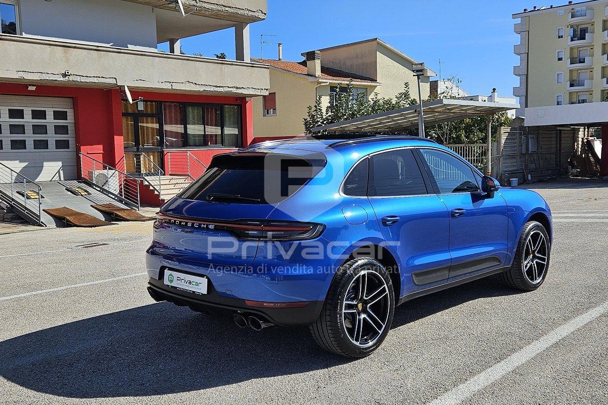 PORSCHE Macan 2.0