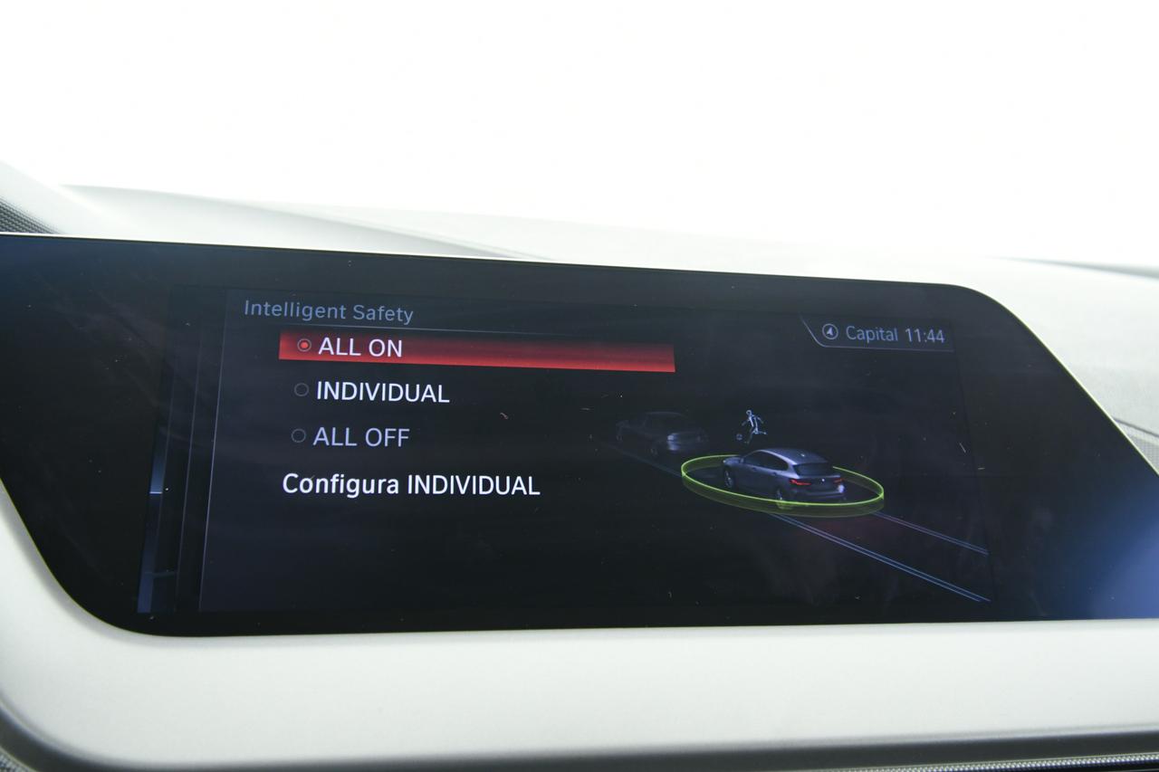 BMW 116d Business Advantage auto APPLE CARPLAY+NEOPATENTATI