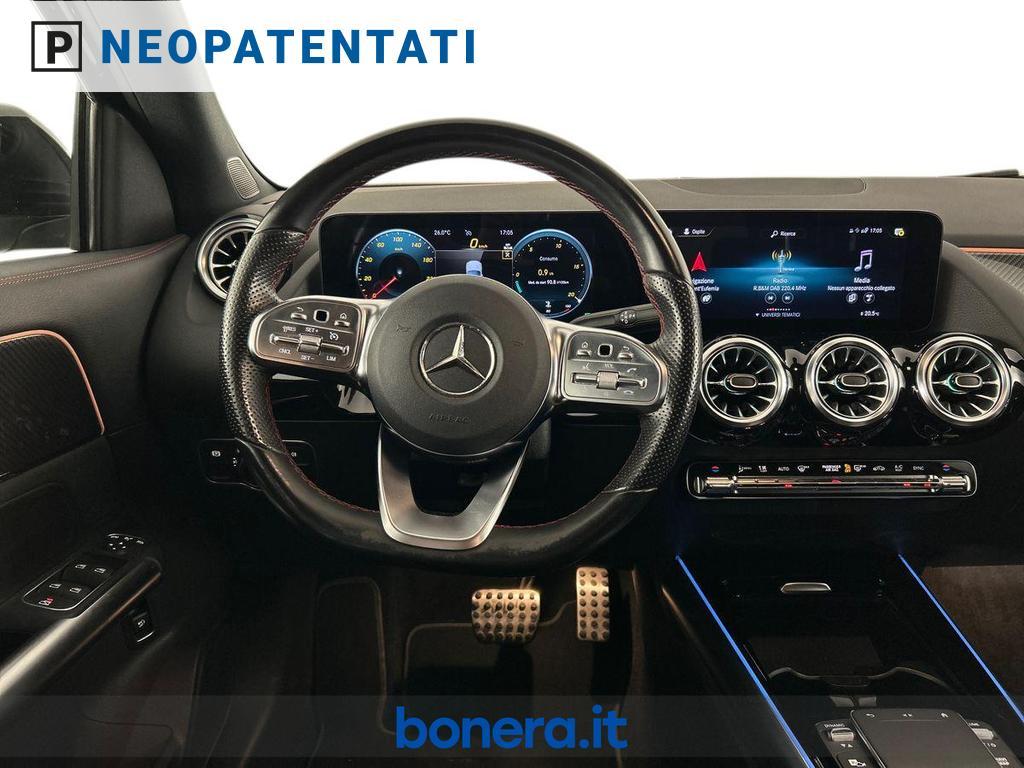 Mercedes GLA 180 180 D Premium 8G-DCT