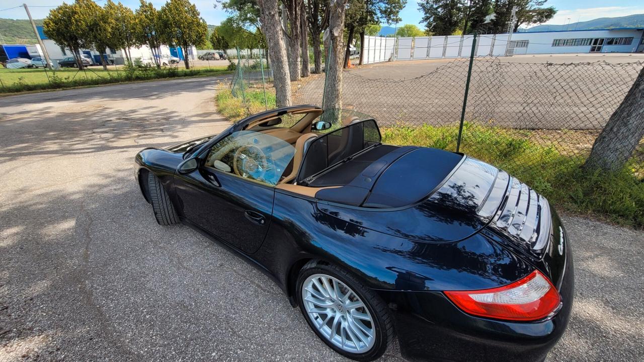 Porsche 911 Carrera 4 Cabriolet