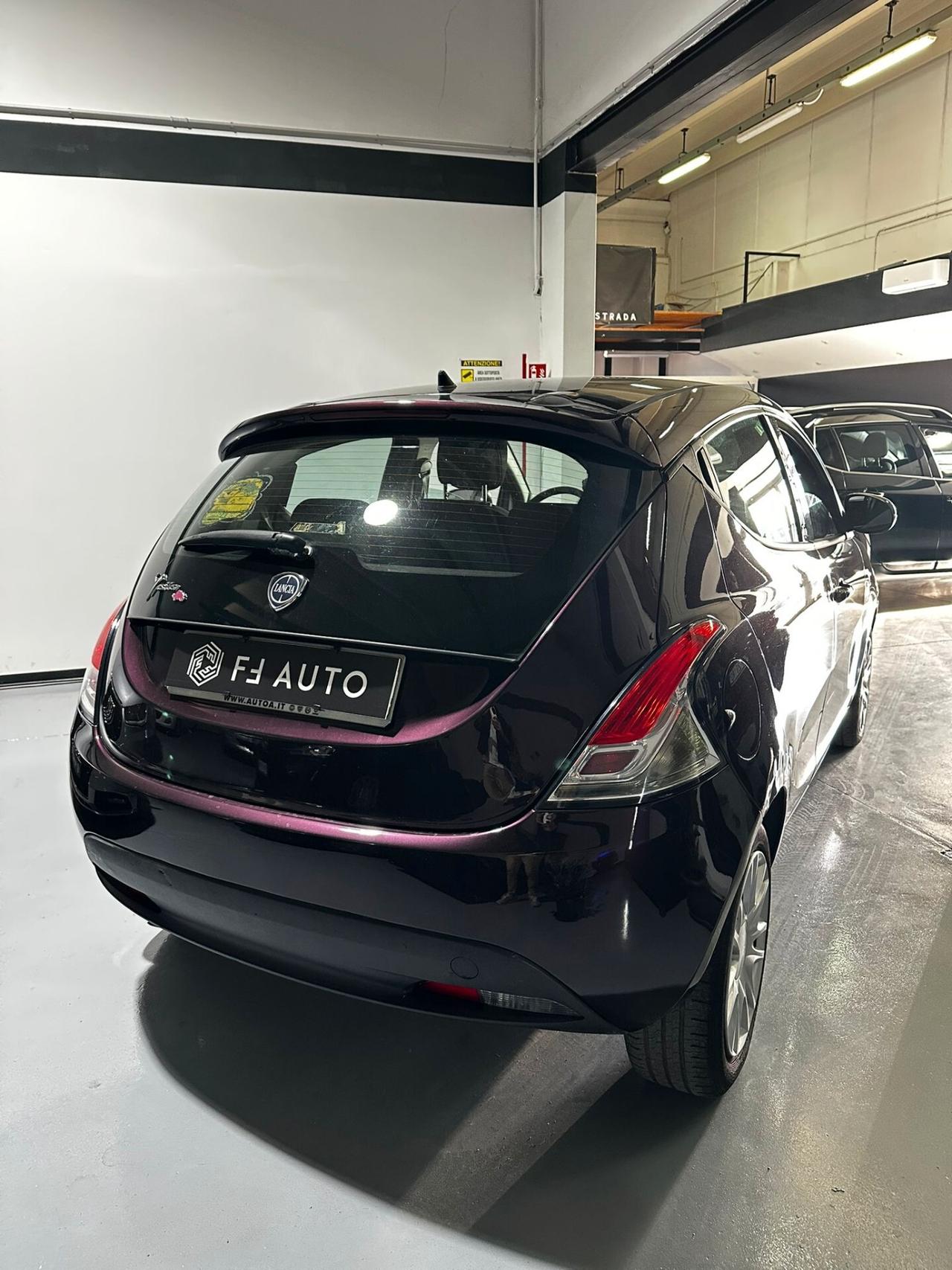 Lancia Ypsilon 1.2 69 CV 5 porte S&S Platinum