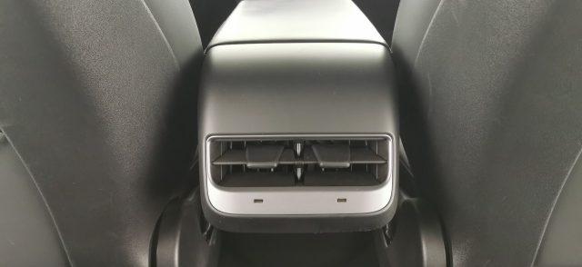 TESLA Model Y Long Range Dual Motor AWD - Autopilot avanzato