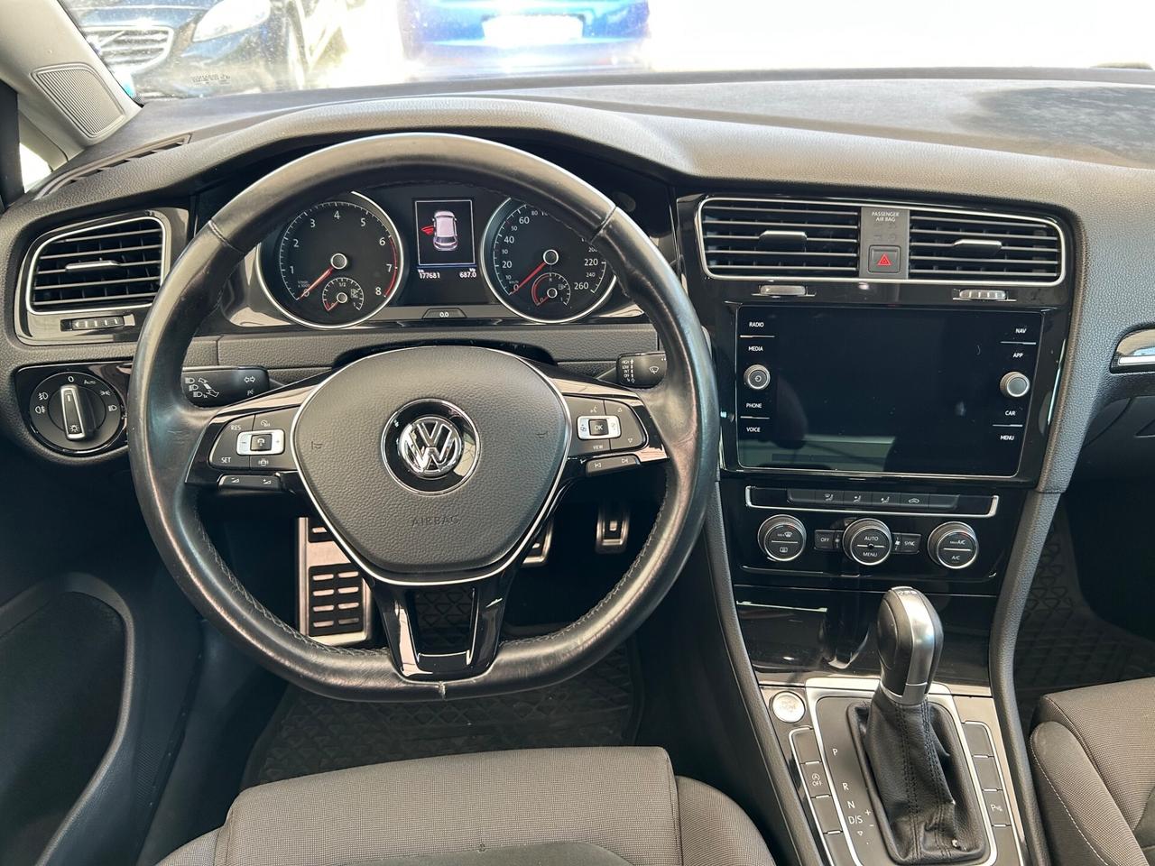 Volkswagen Golf - 2019 1.5 TGI DSG 130 CV