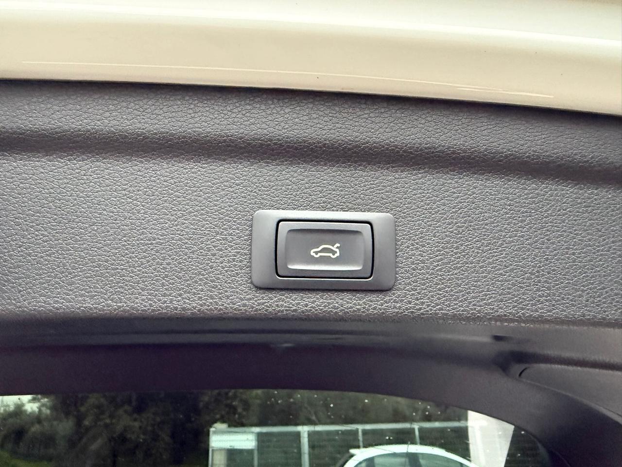 Audi Q3 35 TDI quattro Business