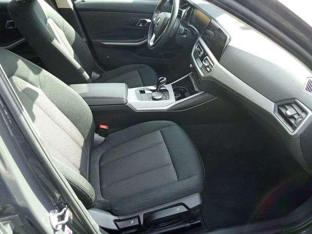 BMW 318 d Touring MHEV 48V Steptronic Business Advantage