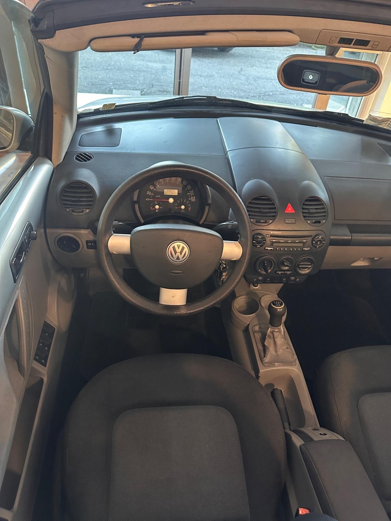 Volkswagen New Beetle 1.6 Cabrio