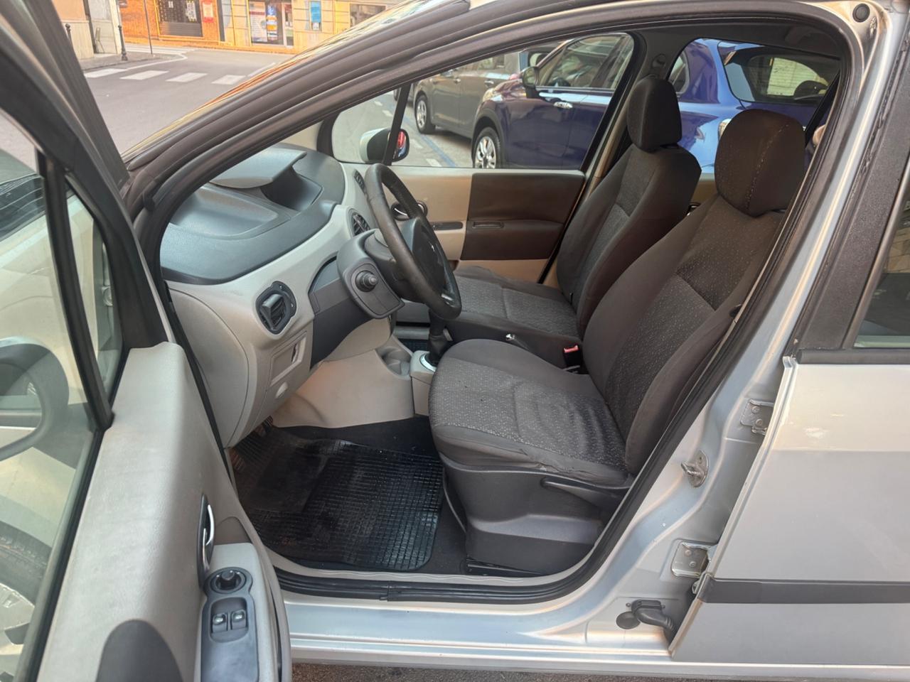 Renault Modus 15 dCi Diesel 1461cc 48kw 65cv