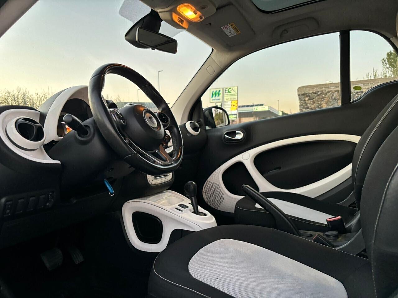 SMART FORTWO !! unico proprietario !!