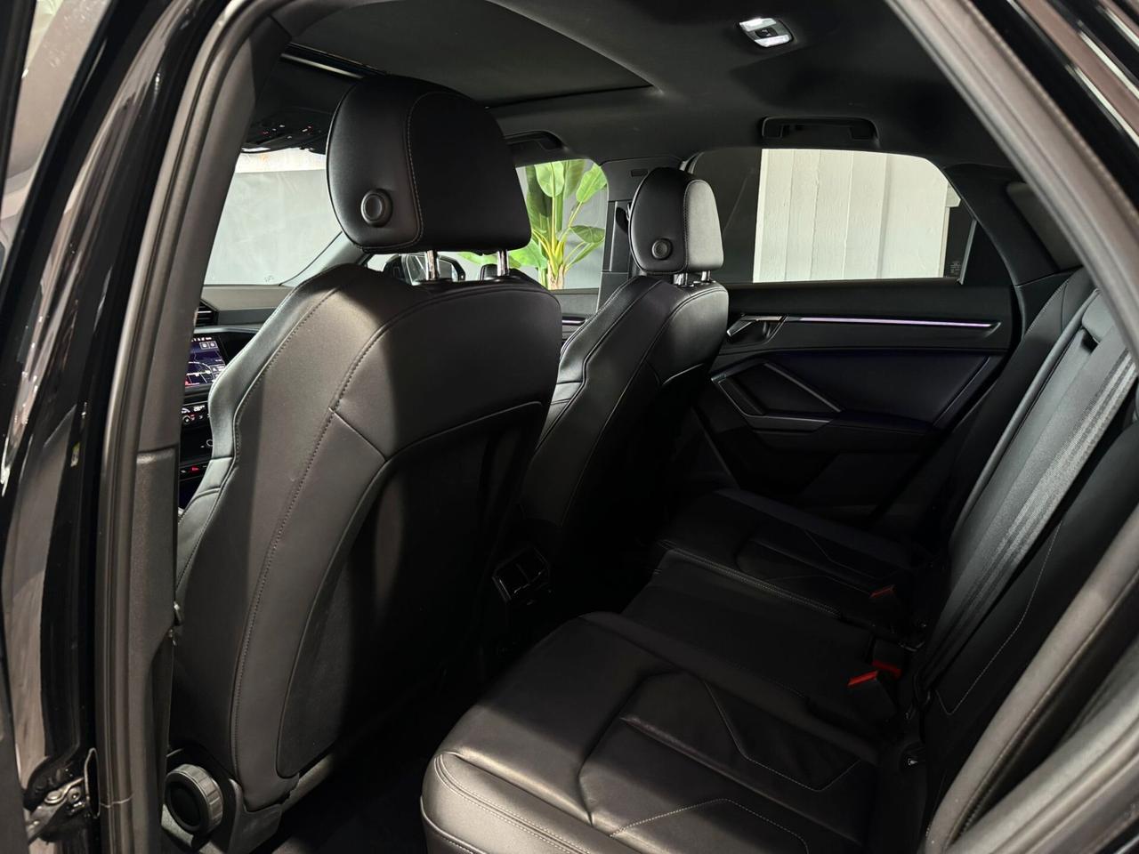 Audi Q3 SPB 35 TDI S tronic S-Line Identity Black