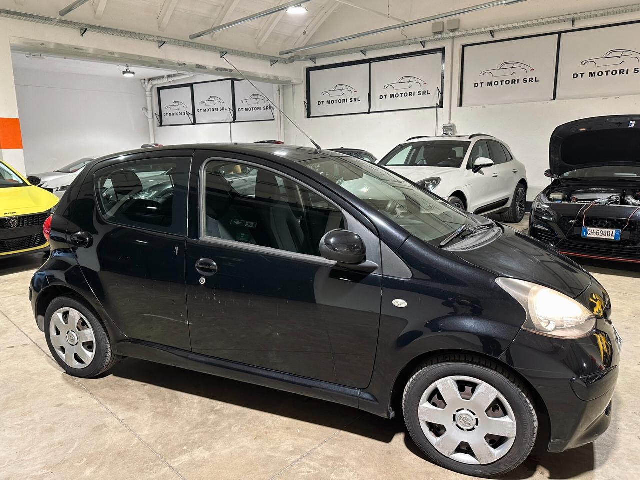 Toyota Aygo 1.0 5 PORTE-CLIMATIZZATORE