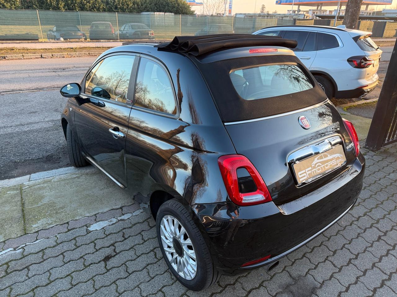 Fiat 500 C 1.0 Hybrid Lounge BLACK EDITION