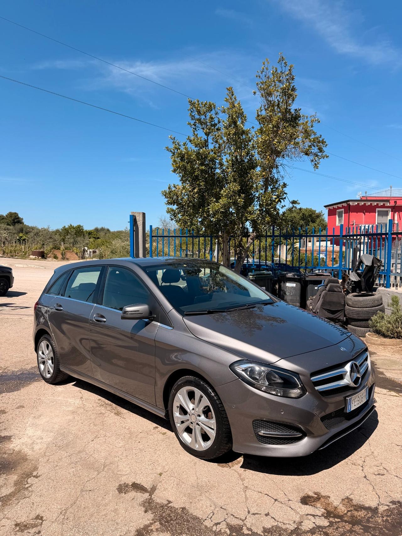 Mercedes-benz B 180 D AUTOMATIC EXECUTIVE 2017