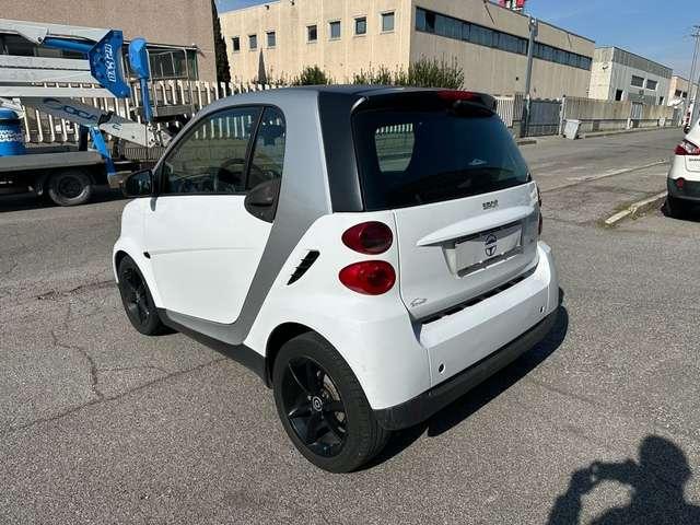 smart forTwo 1000 45 kW MHD coupé pure 61cv