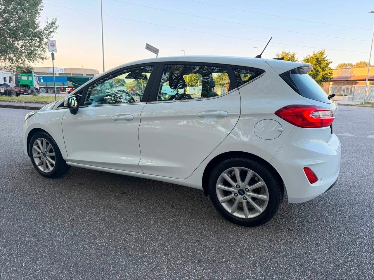 Ford Fiesta 1.0 Ecoboost 100 CV 5 porte Vignale