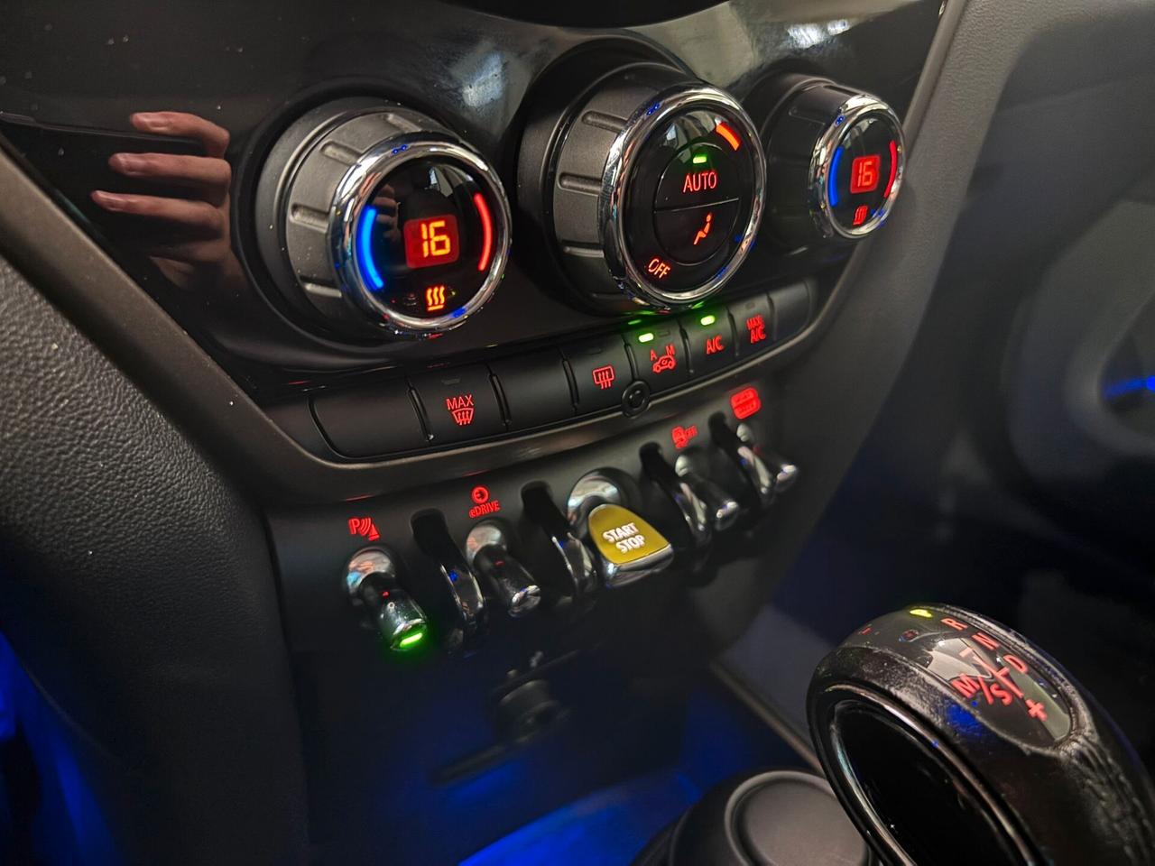 MINI COUNTRYMAN COOPER SE ALL4 NAVI-LED