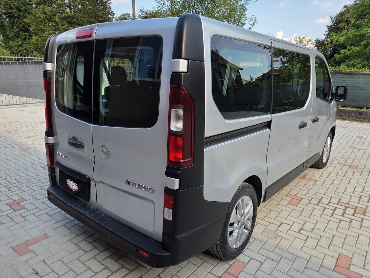 Opel Vivaro 27 1.6 BiTurbo S&S EcoFLEX PC-TN Combi