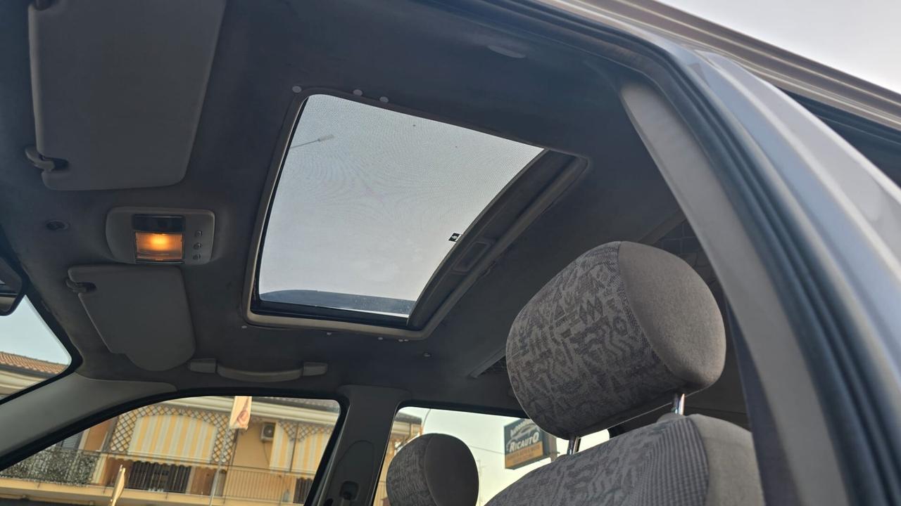 Land Rover Freelander 2.0 TD cat Station Wagon XE