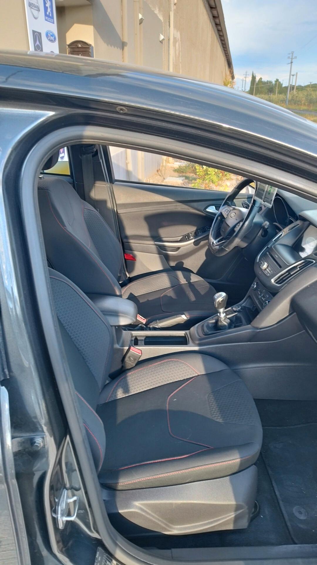 Ford Focus 1.5 TDCi 120 CV Start&Stop Powershift ST Line