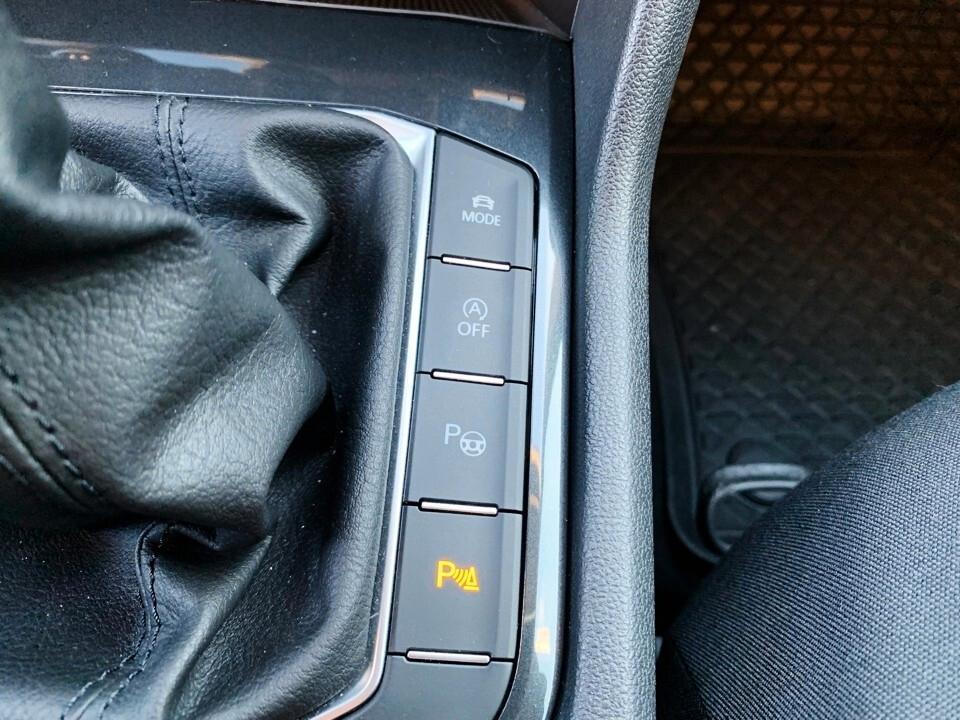 Volkswagen Tiguan 2.0 TDI SCR R-LINE 150 CV COOKPIT-CARPLAY-LED-CAM