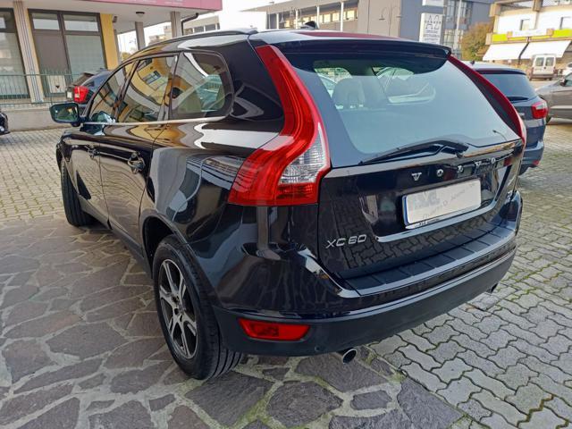 VOLVO XC60 D3 AWD Geartronic Summum