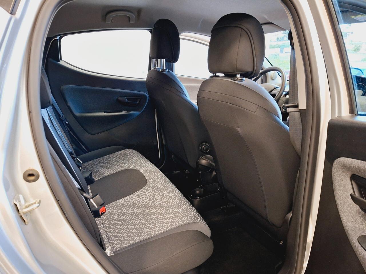 Lancia Ypsilon 1.0 FireFly 5 porte S&S Hybrid Gold