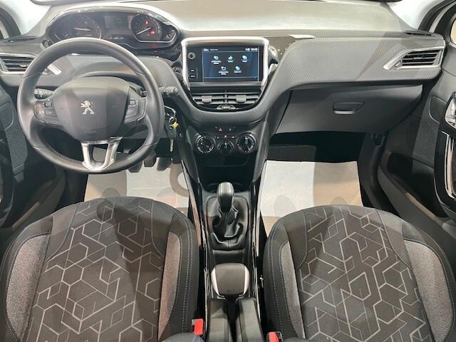 Peugeot 2008 1.2 puretech Signature s&s 82cv * 81 000 KM *