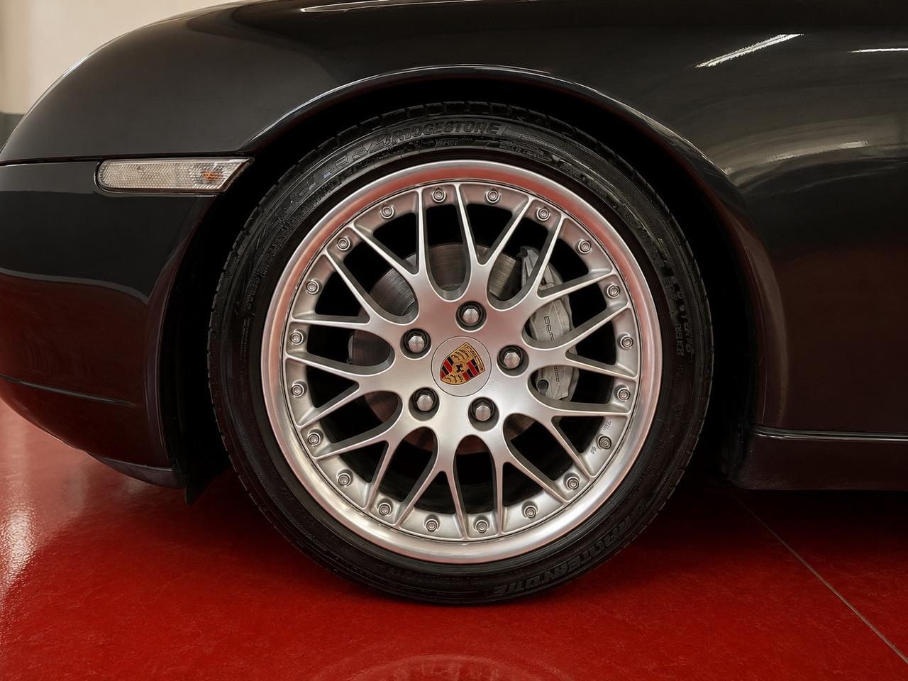 Porsche Boxster 2.5i 24V cat