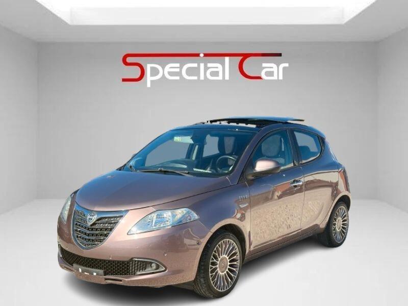 Lancia Ypsilon 1.2 69 CV 5 porte Platinum TETTO APRIBILE