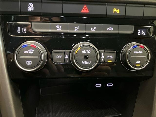 VOLKSWAGEN T-Roc 1.5 TSI ACT Style