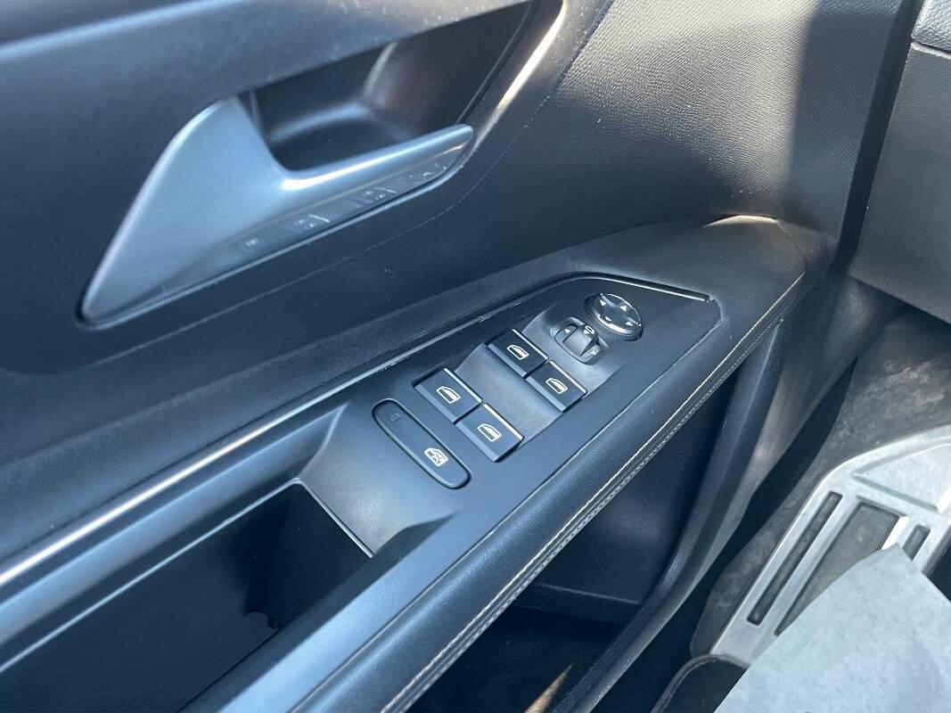 Peugeot 3008 II 1.6 hybrid4 phev GT Pack 300cv CON TETTO APRIBILE