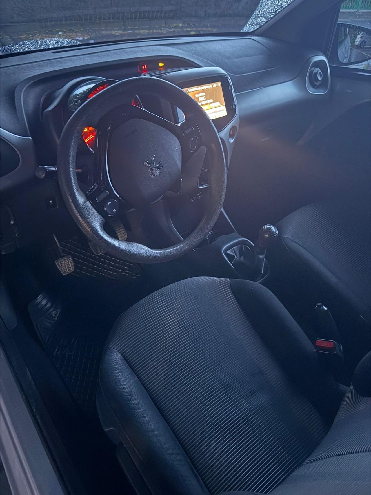 Peugeot 108 VTi 68 5 porte Allure